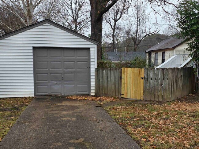 Building Photo - 3651 Allandale Ln