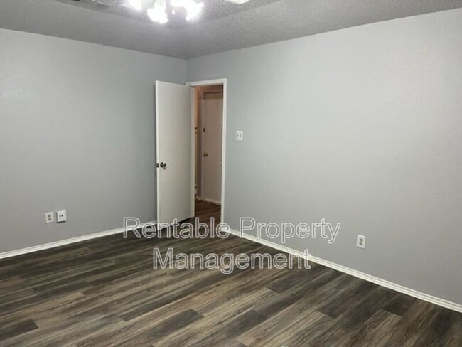 Building Photo - 6717 Copperwood Ct