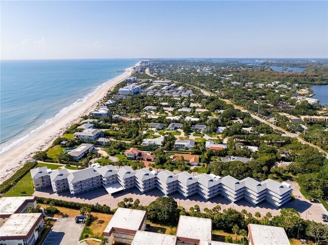 Building Photo - 5300 Jimmy Buffett Mem Hwy