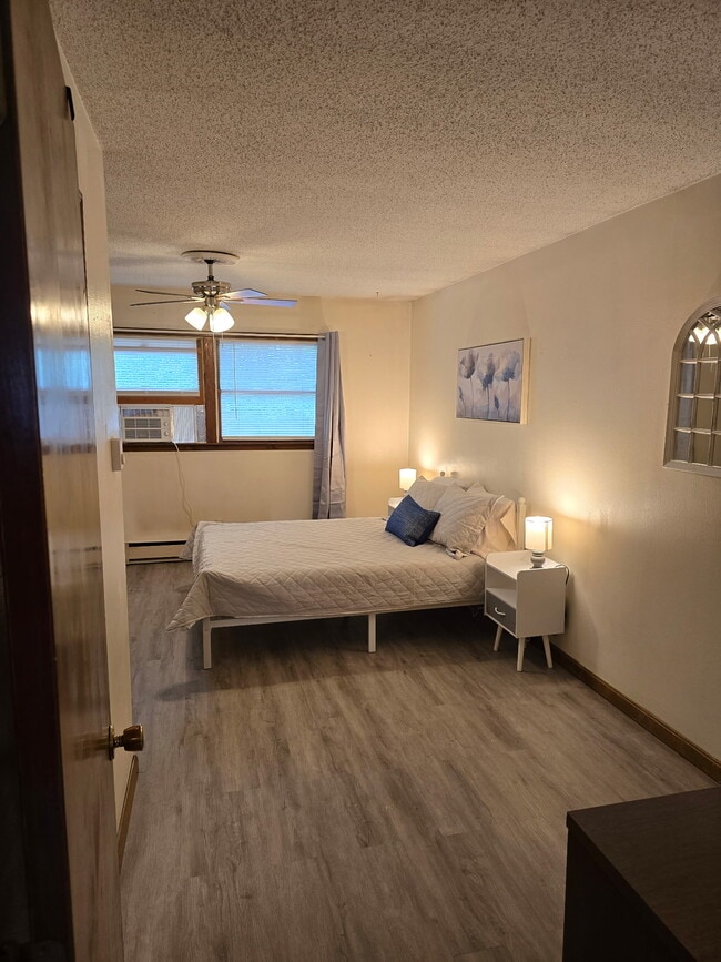 Building Photo - Elm Multiplex