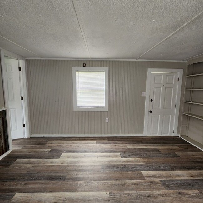Building Photo - 2 Bedroom House in Woden Available- Accept...