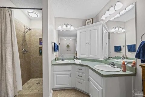 Building Photo - 5658 Derby Dr