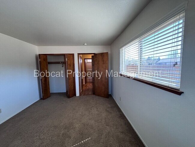 Building Photo - 1516 South Ct