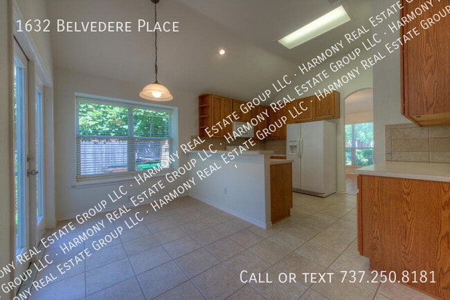 Building Photo - 1632 Belvedere Pl