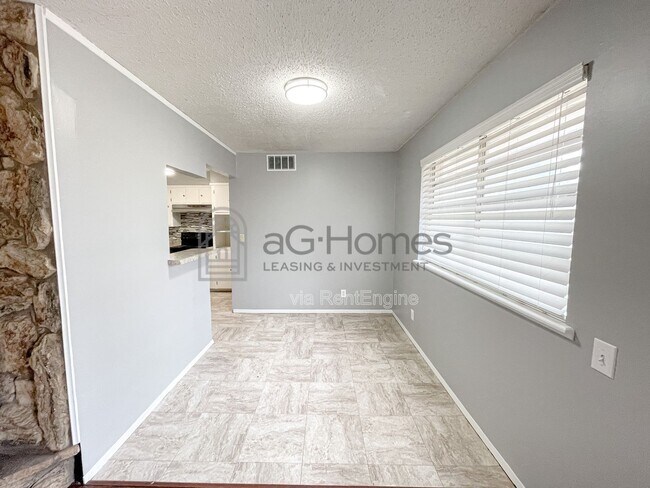 Building Photo - 7609 NW 28th St