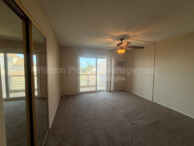 Building Photo - 556 Terrace View Pl