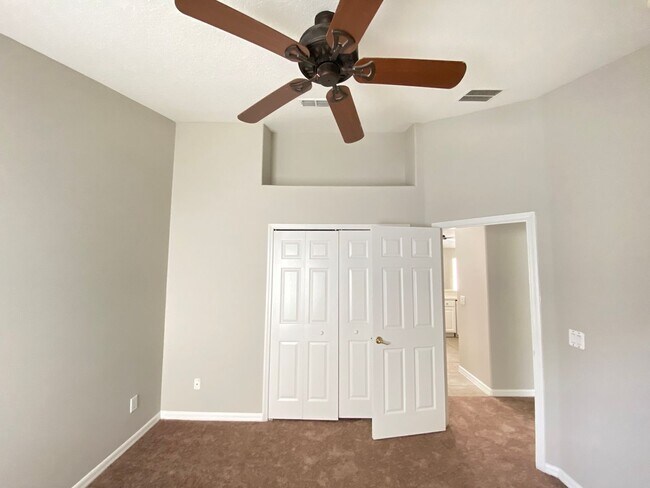 Building Photo - ? Freshly Updated Home Minutes from Disney...