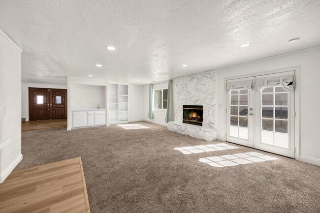 Building Photo - 17705 Vista Point Dr