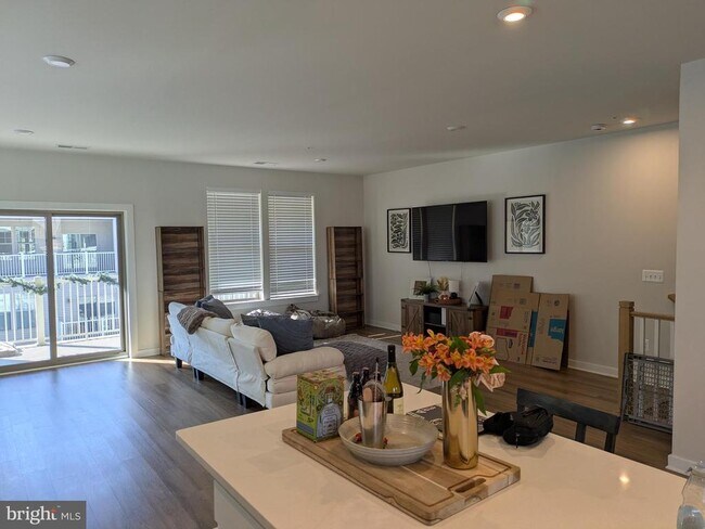 Building Photo - 610 Percy Pl