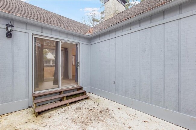 Building Photo - 264 Jones Dr