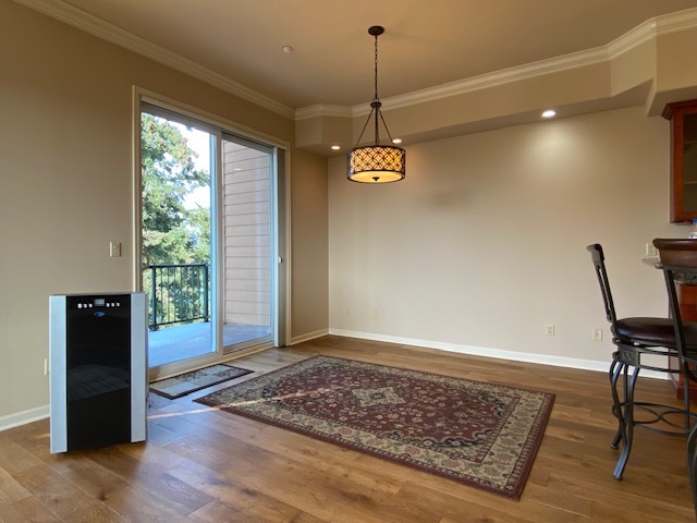 Dining Area - 2440 S Steele St