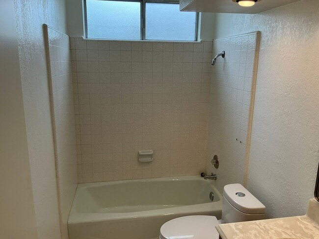 Building Photo - Charming 4 Bedroom 2 Bath 2 Story Home in the City of Fullerton
