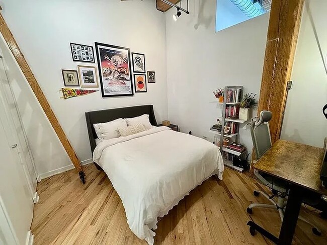 2nd bedroom - 616 W Fulton St