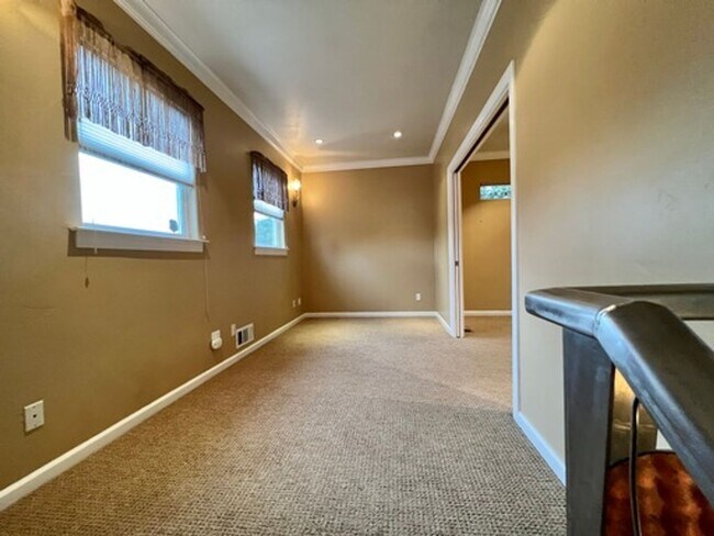 Building Photo - TENTATIVELY RENTED Custom Features, 3 Bedroom, 2 Bathroom, Napa Home