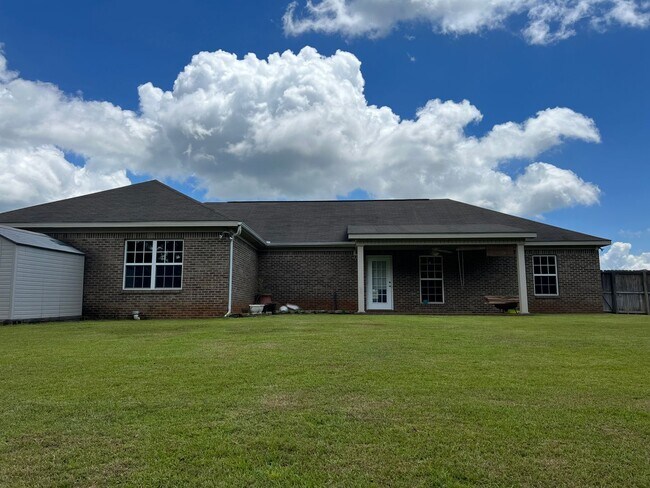 Building Photo - 401 Homestead Way