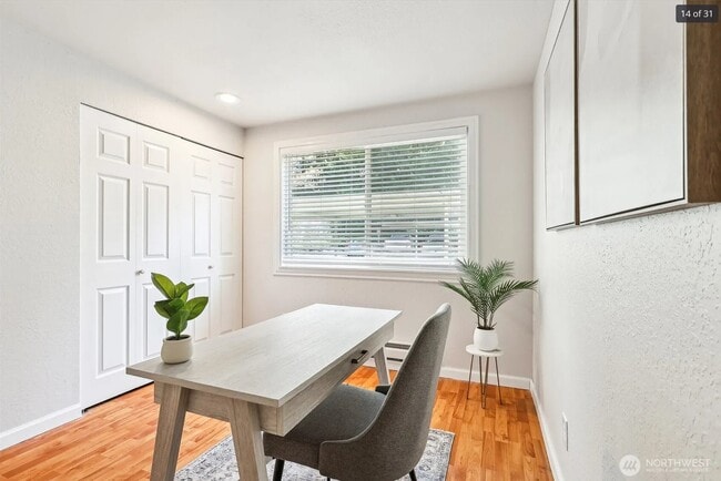 Building Photo - 9484 Redmond - Woodinville Rd NE