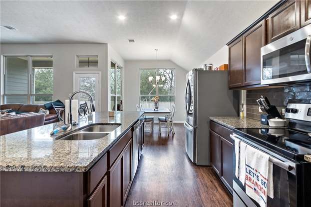Building Photo - 1462 Kingsgate Dr