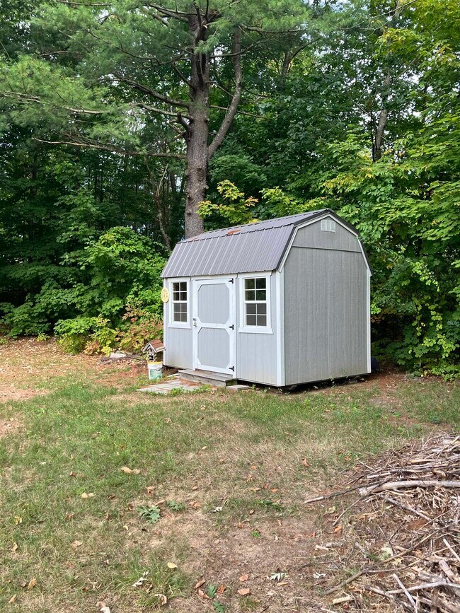 Building Photo - 6 Willowbrook Dr