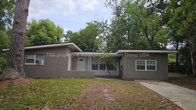 Primary Photo - 2135 Corot Ct