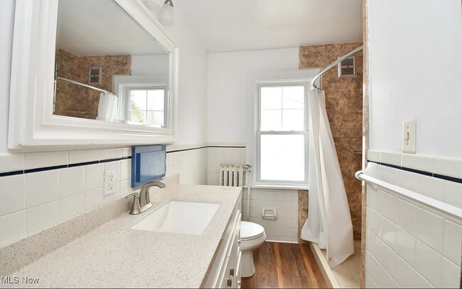 Building Photo - 3133 Albion Rd