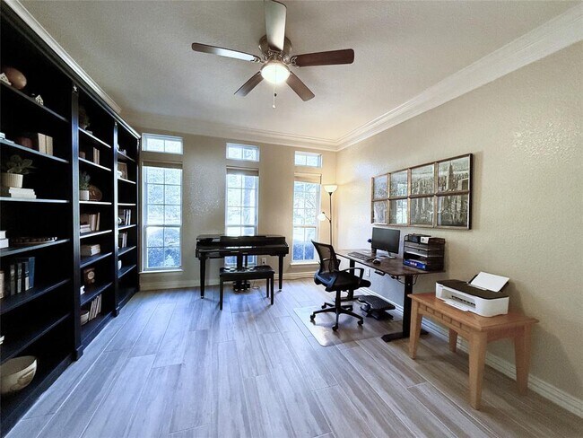Building Photo - 66 Fulshear Ct