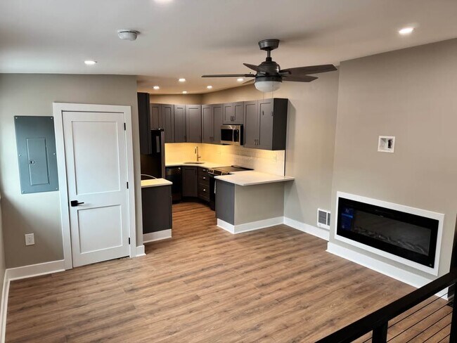 Building Photo - 1201 N 26th St