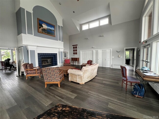 Building Photo - 1410 Half Moon Bay Dr