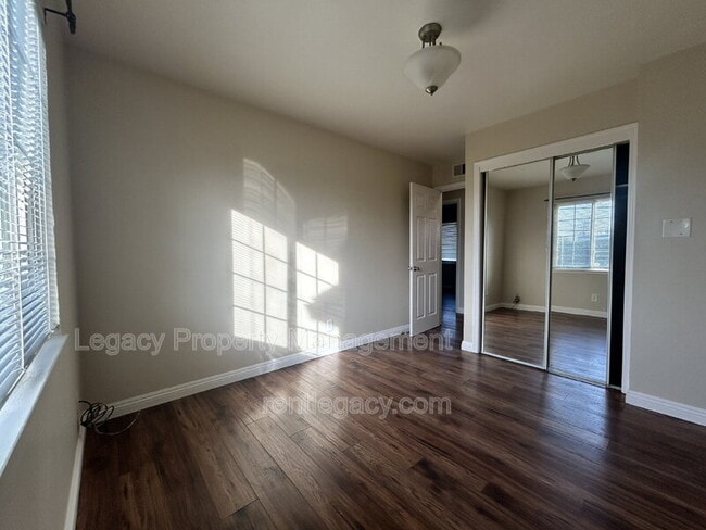 Building Photo - 7118 Watt Ave