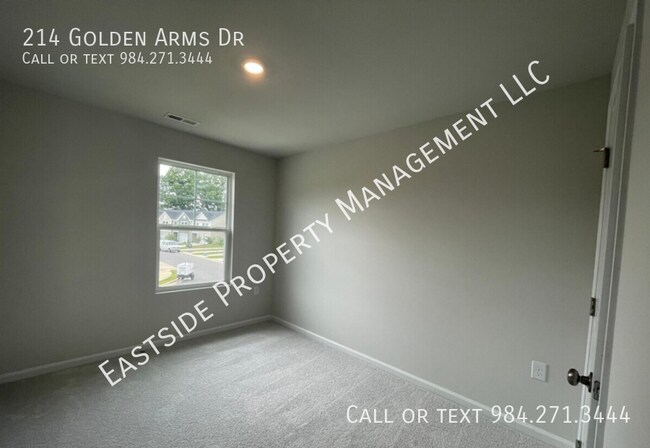 Building Photo - 214 Golden Arms Dr
