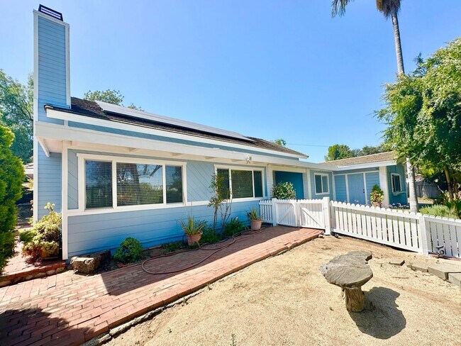Building Photo - Beautiful Home, in Quiet Country Setting, Large, Private, Fenced Yard Space, with Landscaper Incl...