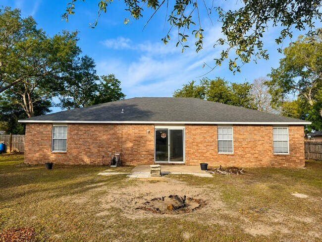 Building Photo - 2722 Shalimar Dr
