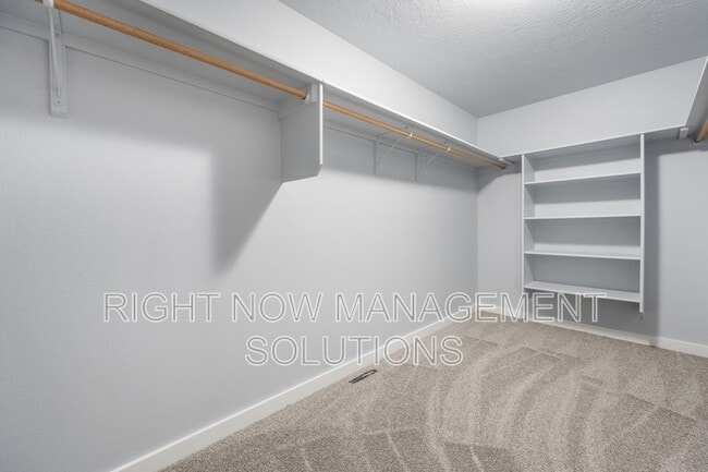 Building Photo - 5919 S Harrington Way