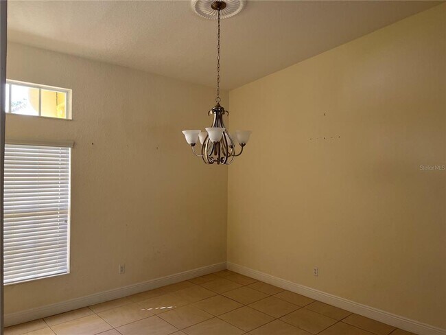 Building Photo - 6970 Scrub Jay Dr