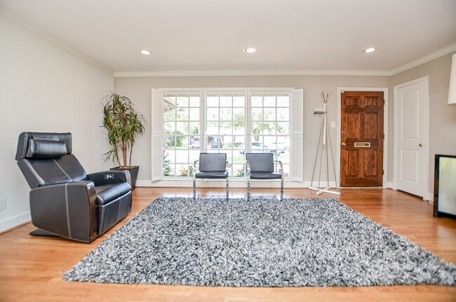 Building Photo - 5421 Pagewood Ln