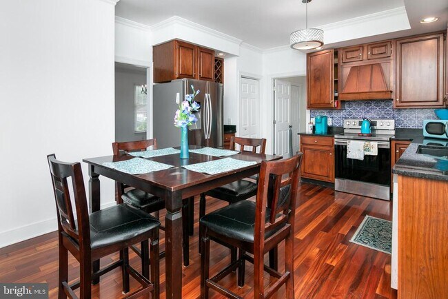 Building Photo - 5444 E Nithsdale Dr