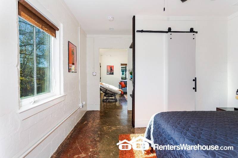 Building Photo - 958 Smith St SW