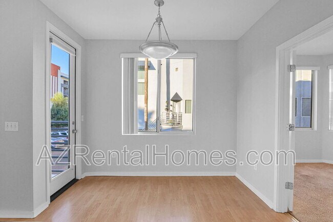 Building Photo - 3633 N 3rd Ave