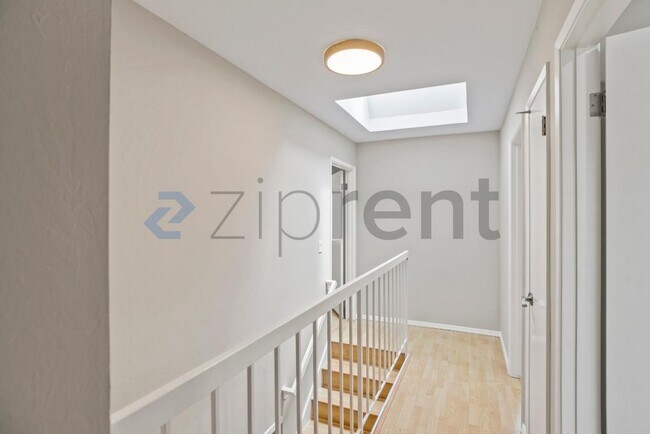 Building Photo - 502 Pine Wood Ln