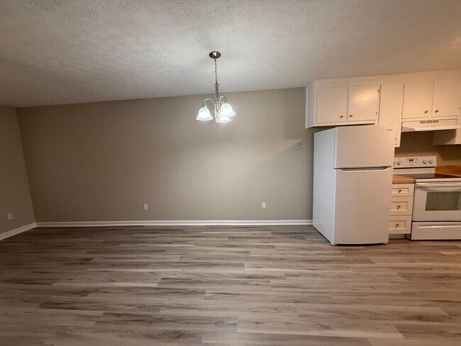 Building Photo - 115 Vintage Ct