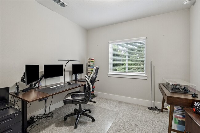 Building Photo - 1504 Callaking Pl