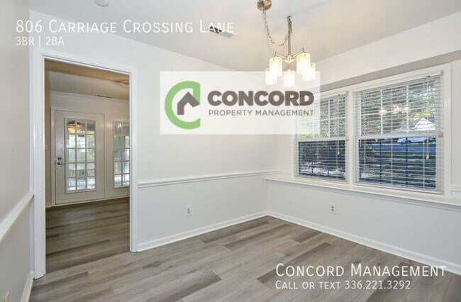 Building Photo - 806 Carriage Crossing Ln