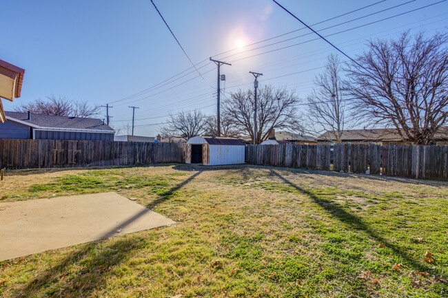 Building Photo - 2127 74th St