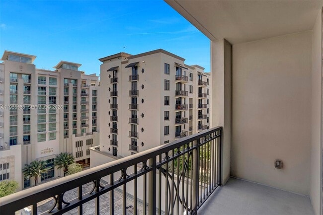 Building Photo - 301 Altara Ave