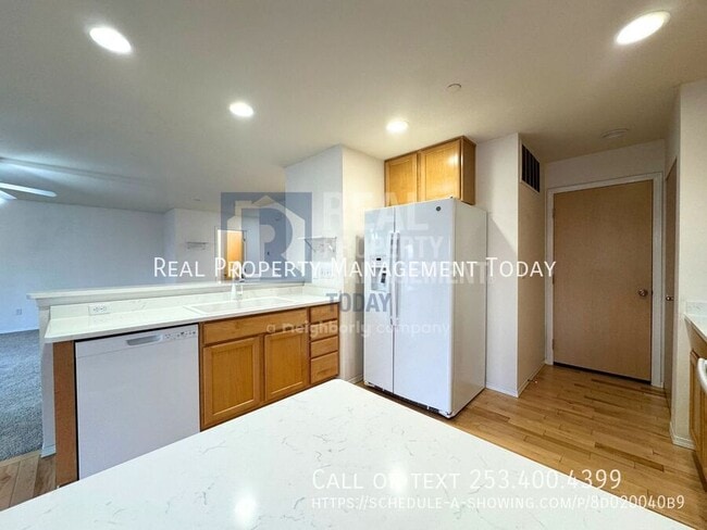 Building Photo - 2702 Meyer St