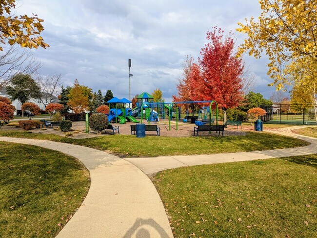 Building Photo - 1858 S Fallbrook Dr