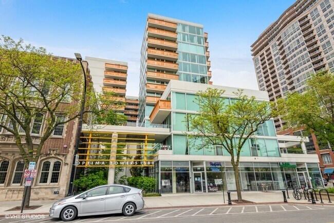 Building Photo - 1580 Sherman Ave