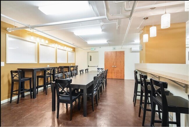 Building Photo - 10 Huron Ave