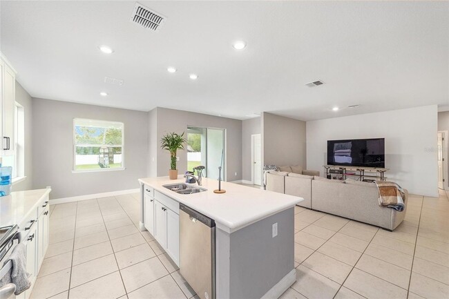 Building Photo - 11102 SW 58th Avenue Rd