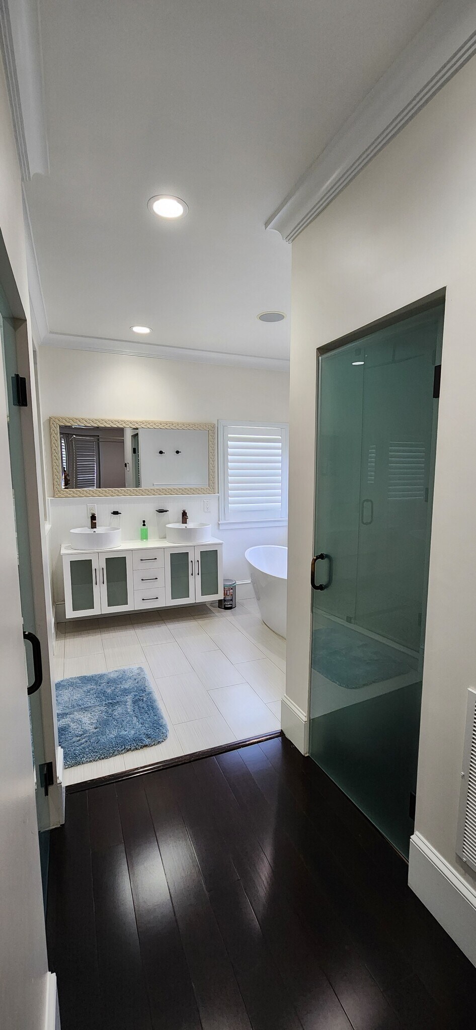 Main bedroom bathroom - 1066 SE Saint Lucie Blvd
