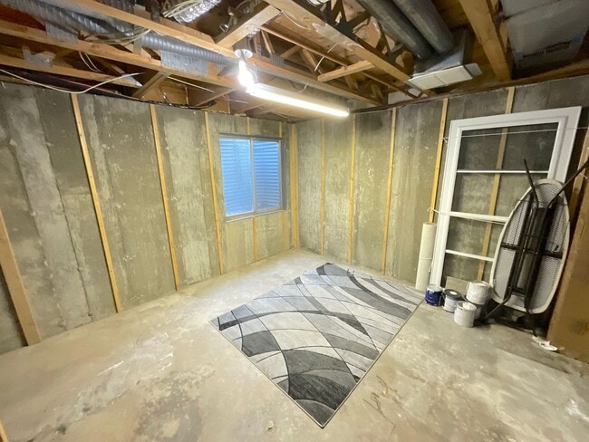 Building Photo - 2 Bedroom Townhome Available Near Austin B...